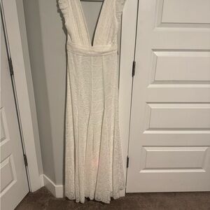 Elegant White Lace Dress by Alice and Olivia/Stacey Bendet